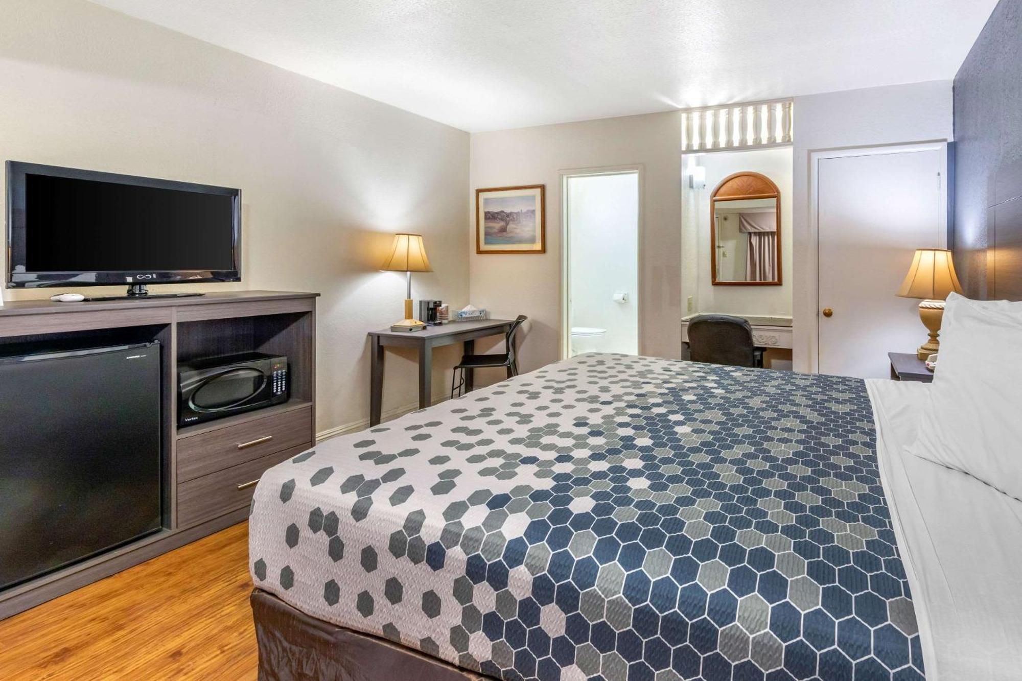 ברסטו Econo Lodge On Historic Route 66 מראה חיצוני תמונה
