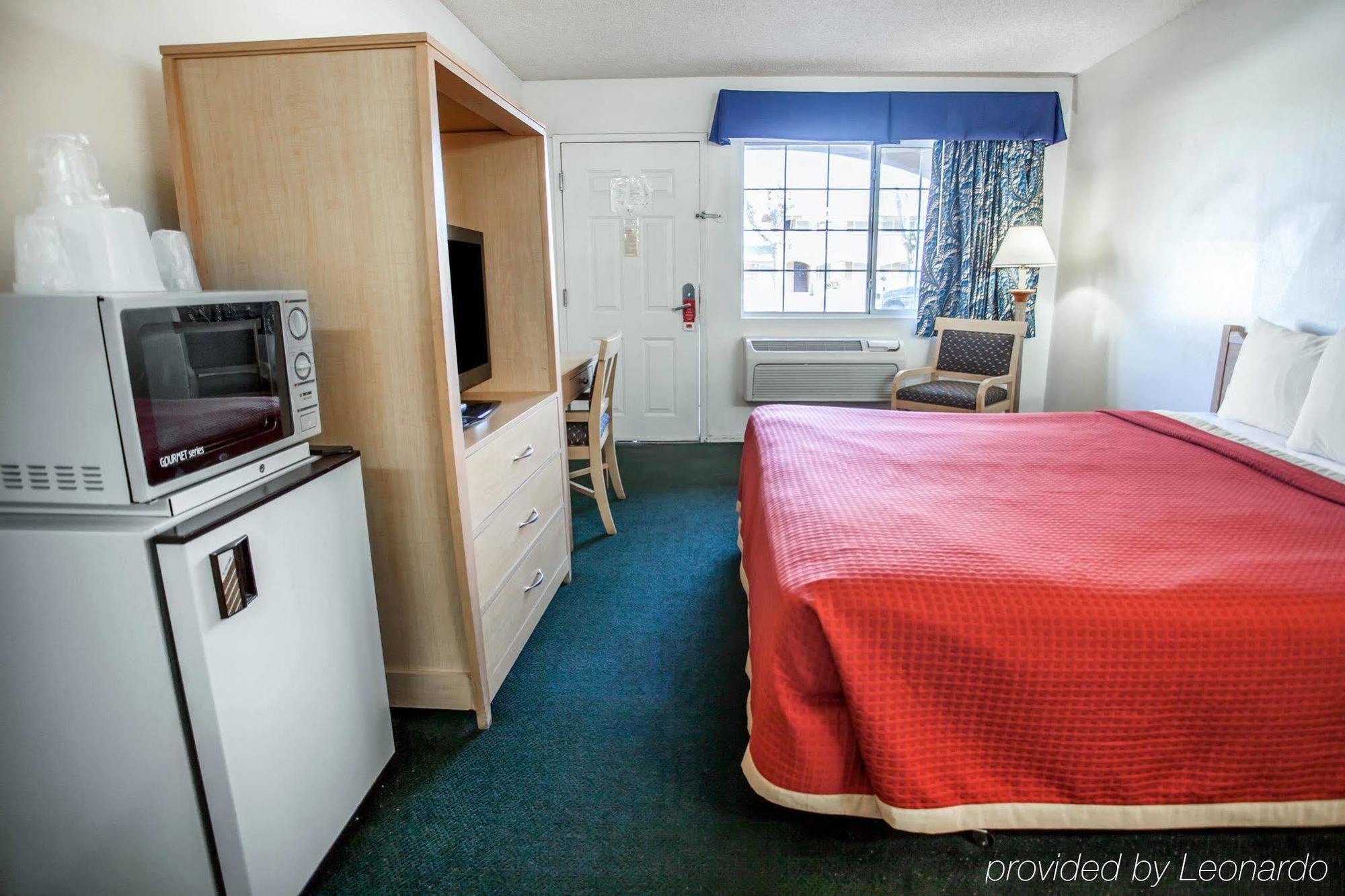 ברסטו Econo Lodge On Historic Route 66 מראה חיצוני תמונה