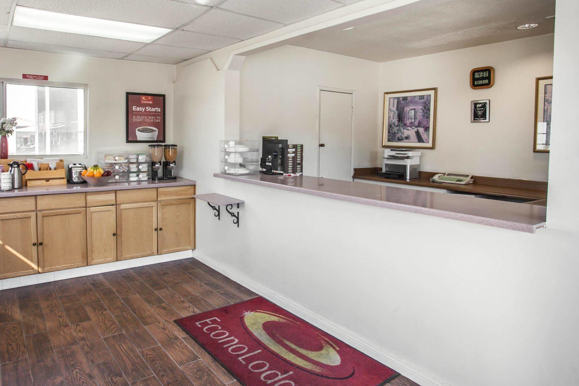 ברסטו Econo Lodge On Historic Route 66 מראה חיצוני תמונה