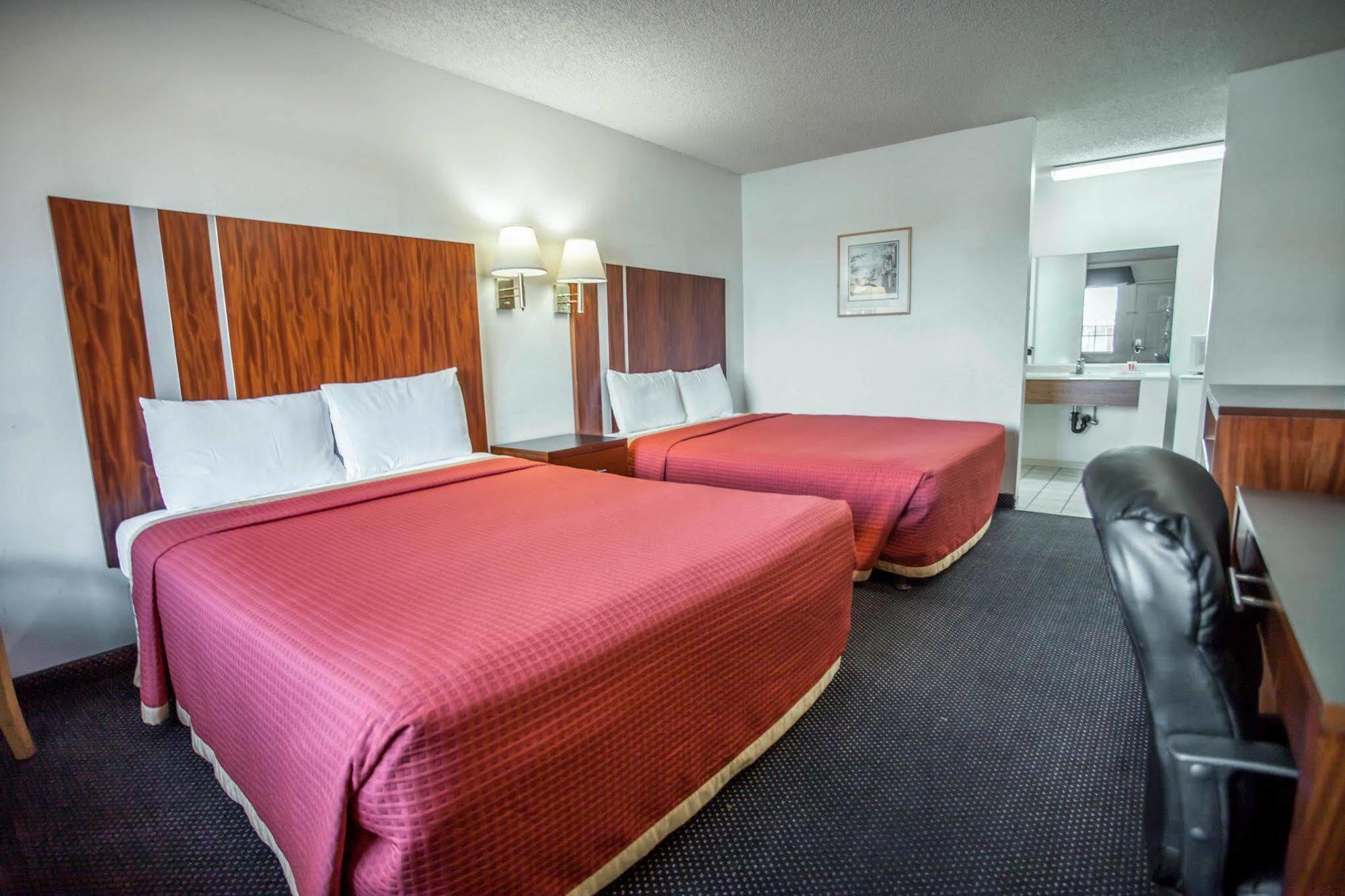 ברסטו Econo Lodge On Historic Route 66 מראה חיצוני תמונה